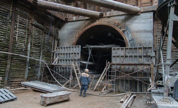 вход в тоннель минского метро