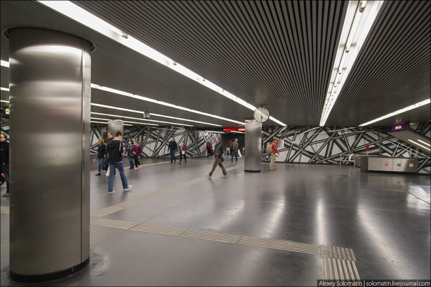 вестибюль одной из станций венского метро
