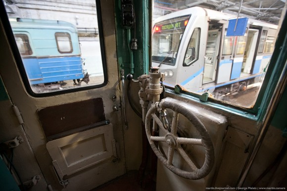 first-train-moscow-metro-12